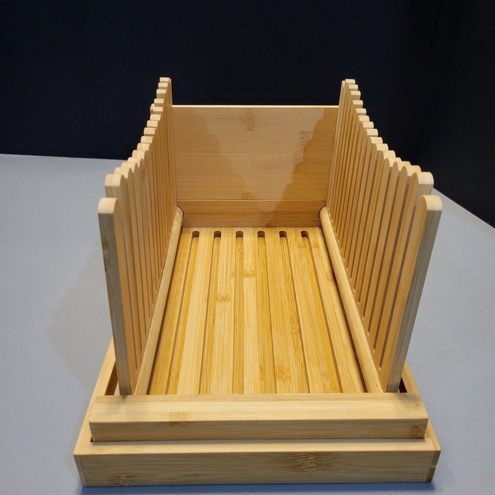 Foldable Bamboo Bread Slicing Guide - Picture 2 of 7